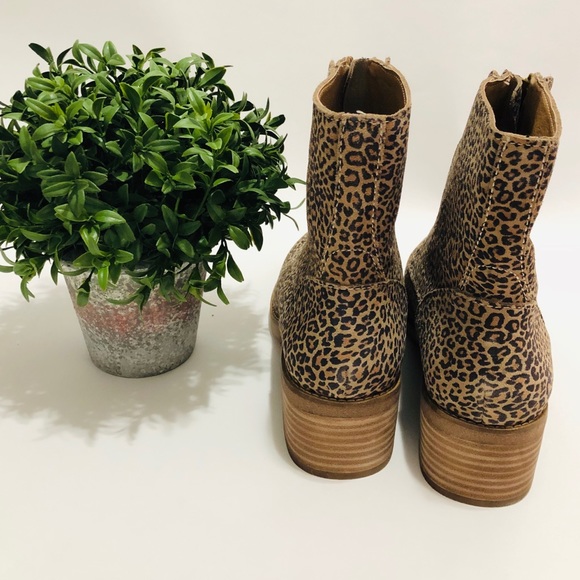 💋SOLD💋Lucky Brand Tibly Booties -Sophia Leopard - Picture 3 of 8